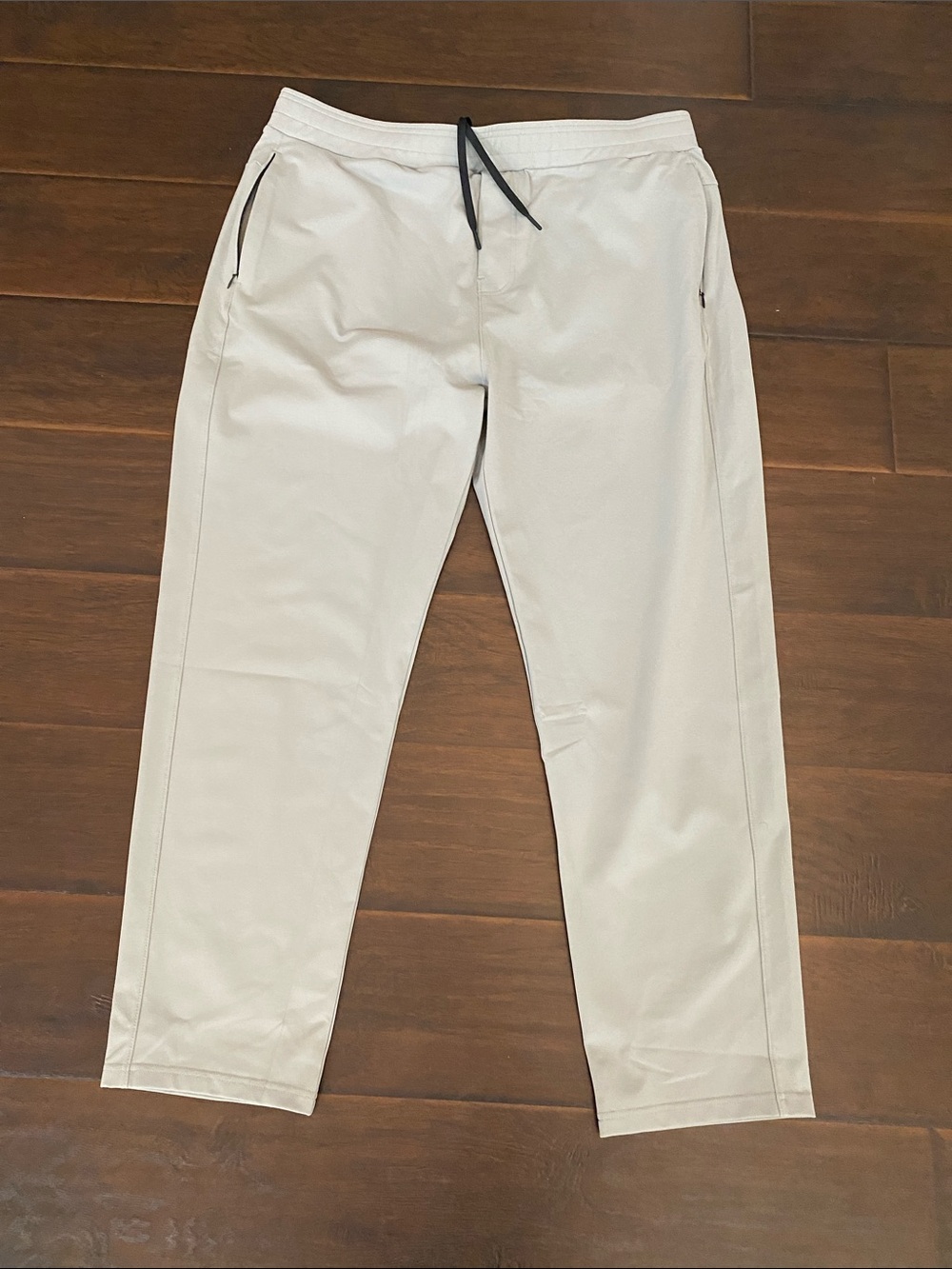 New without tag Public Rec grey sweatpants men’s size 42 zipper pockets